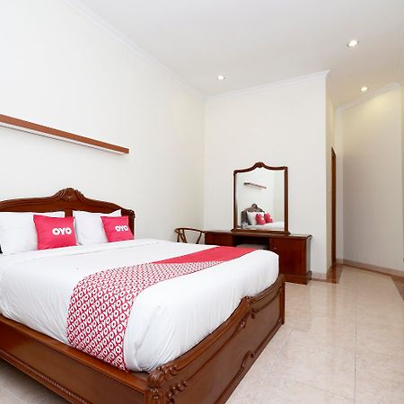 Oyo 2327 Pagsis Village Klaten Ngoại thất bức ảnh