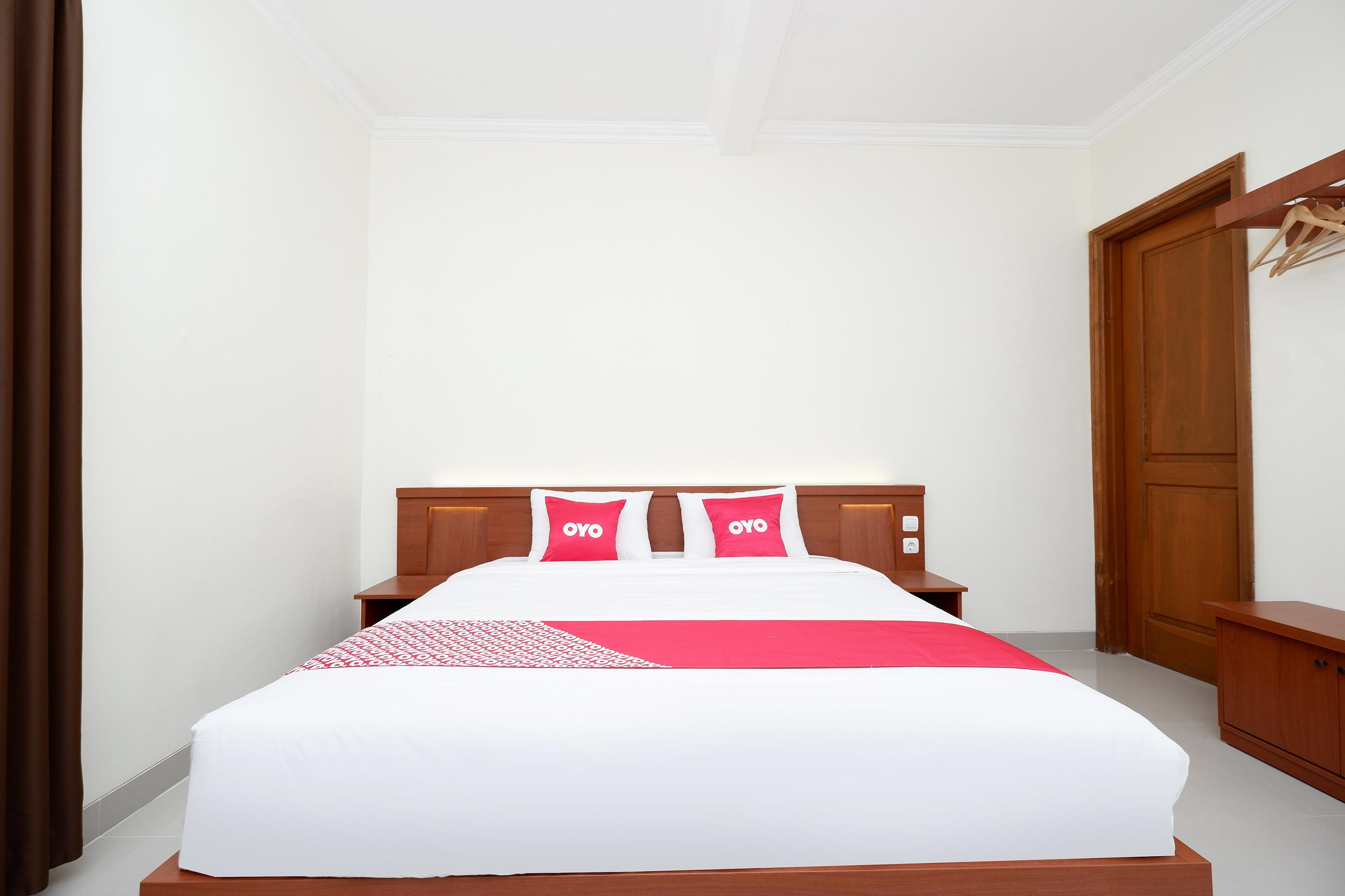 Oyo 2327 Pagsis Village Klaten Ngoại thất bức ảnh