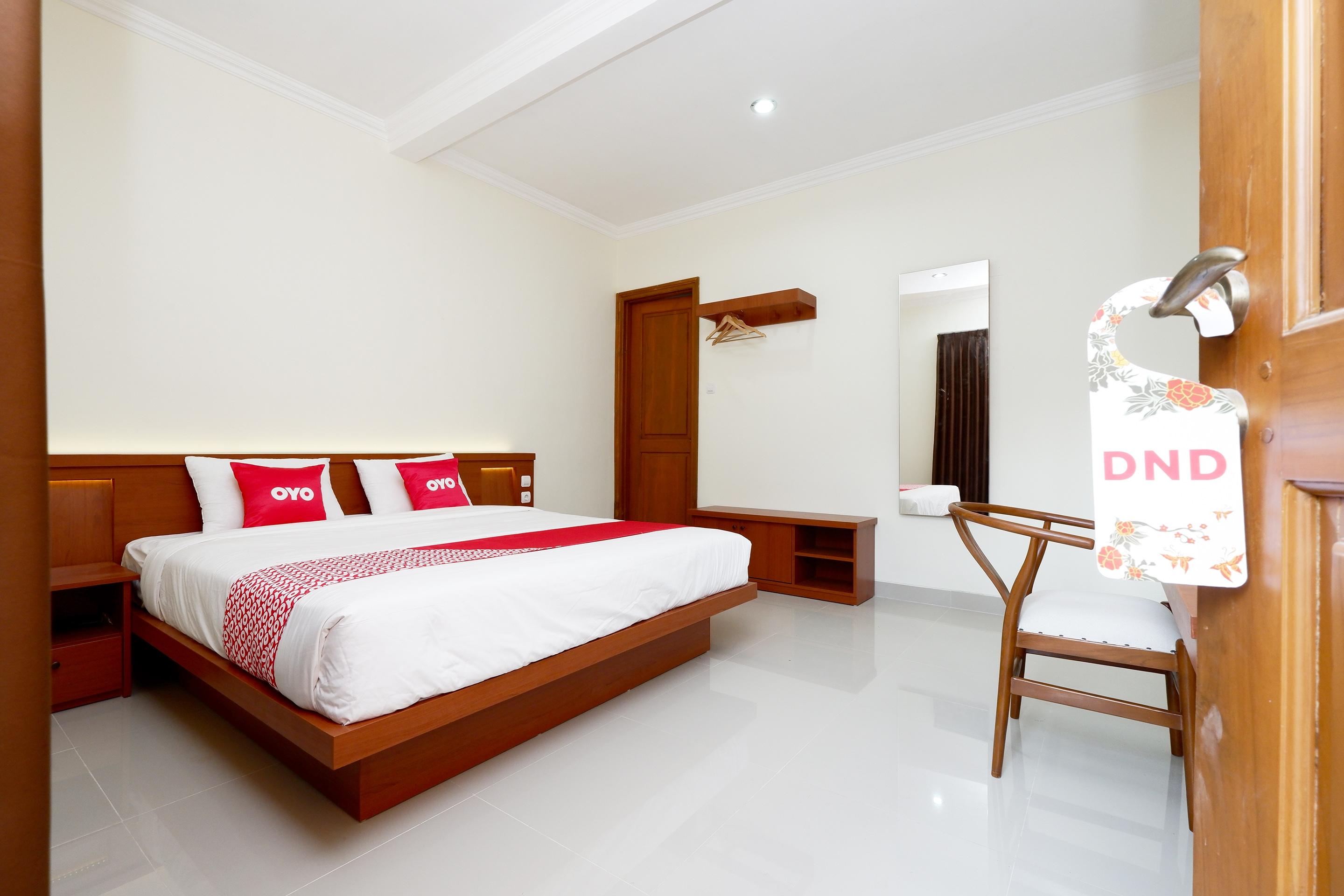 Oyo 2327 Pagsis Village Klaten Ngoại thất bức ảnh