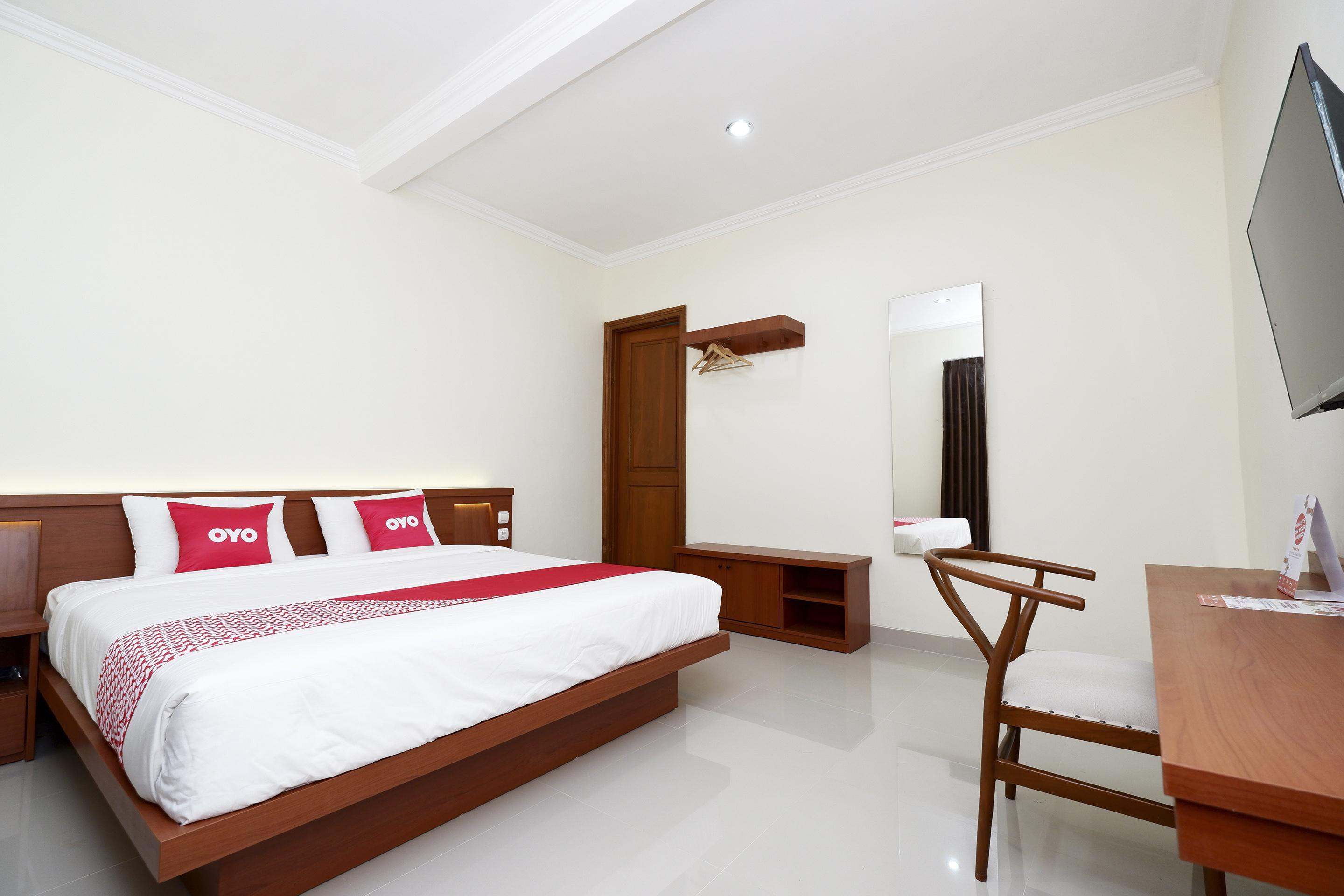 Oyo 2327 Pagsis Village Klaten Ngoại thất bức ảnh