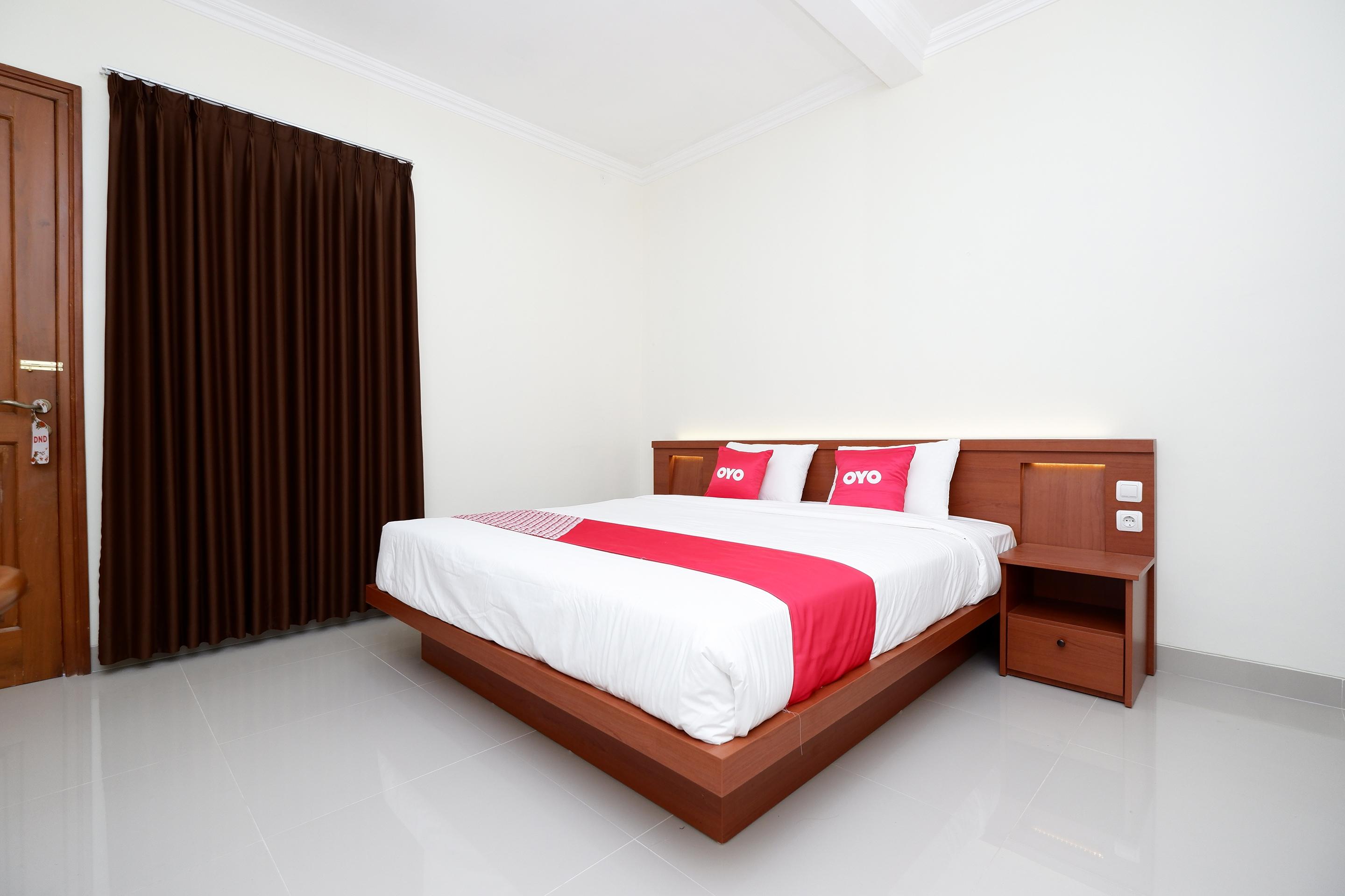 Oyo 2327 Pagsis Village Klaten Ngoại thất bức ảnh
