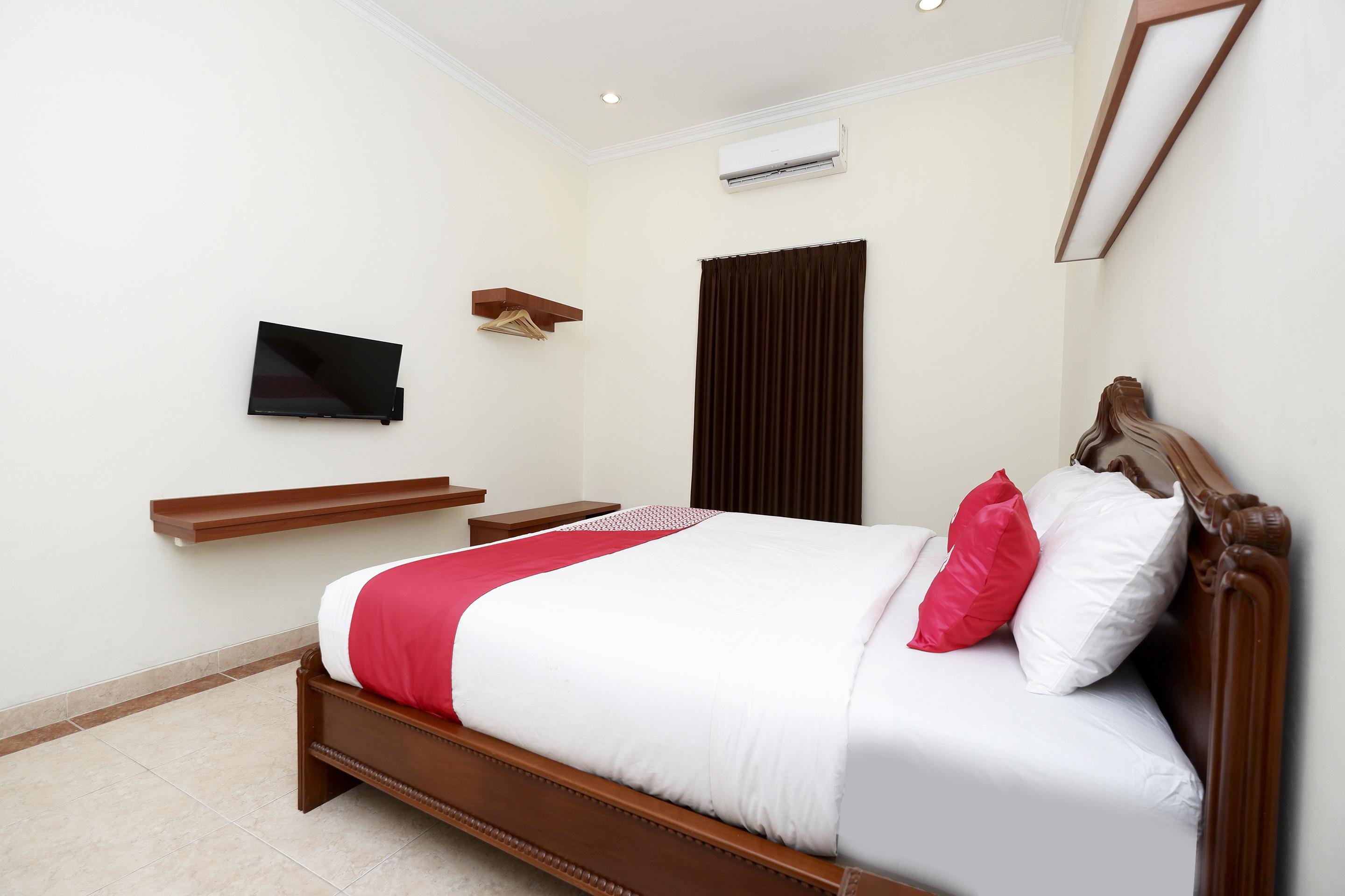 Oyo 2327 Pagsis Village Klaten Ngoại thất bức ảnh