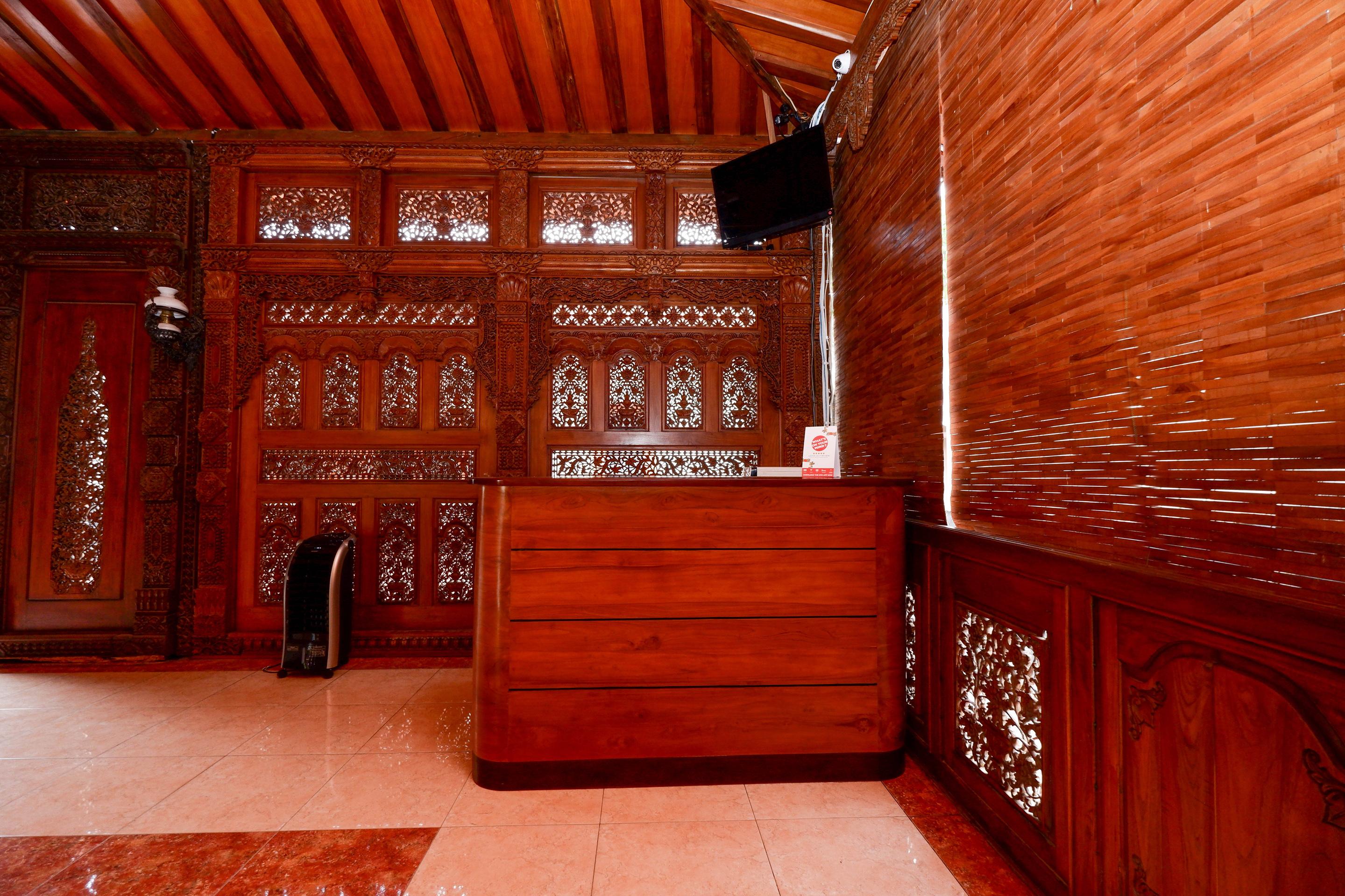 Oyo 2327 Pagsis Village Klaten Ngoại thất bức ảnh