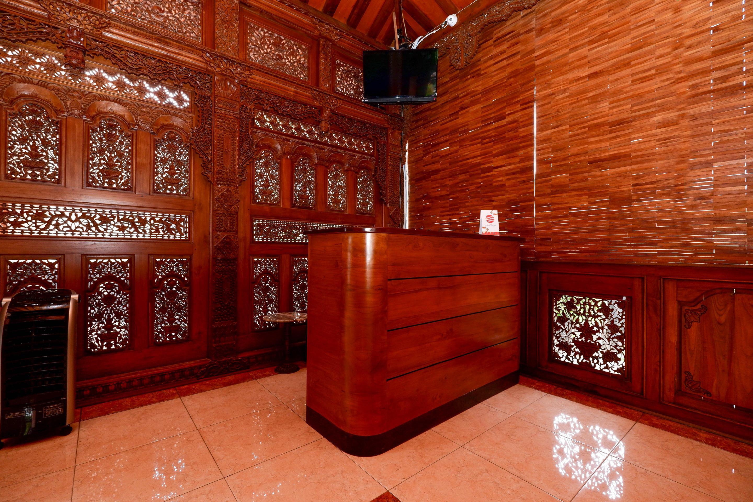 Oyo 2327 Pagsis Village Klaten Ngoại thất bức ảnh