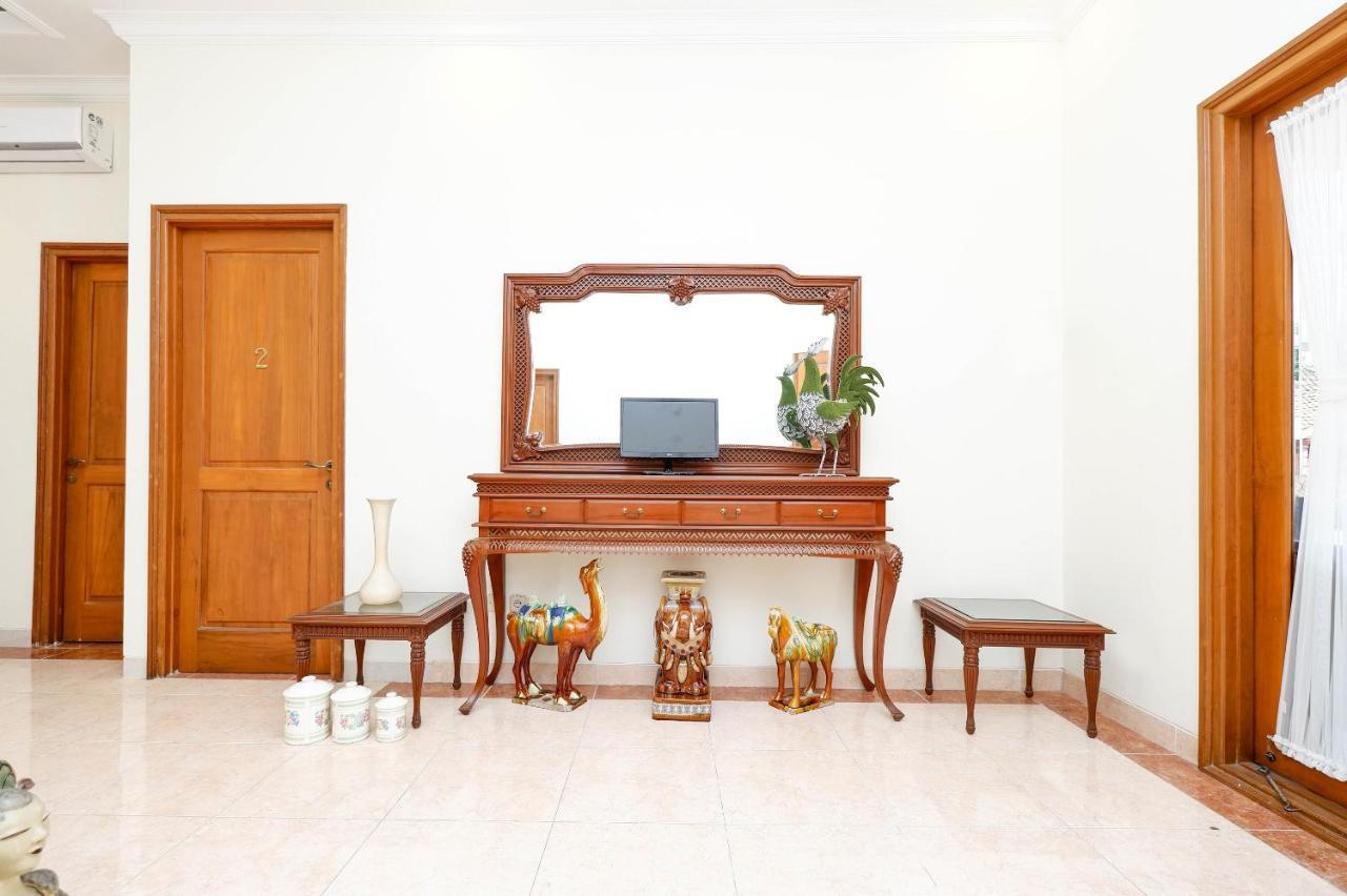 Oyo 2327 Pagsis Village Klaten Ngoại thất bức ảnh